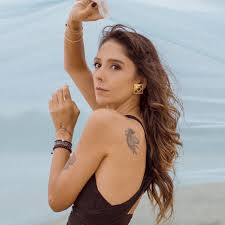Aslı Demirer Tadın Uzak