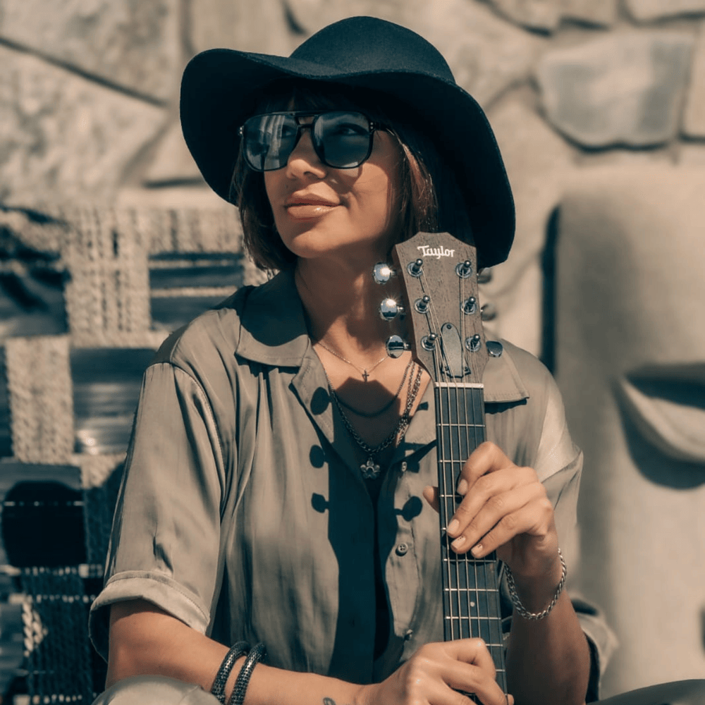 Melisa Sarıusta Bambaşka Bir Şey